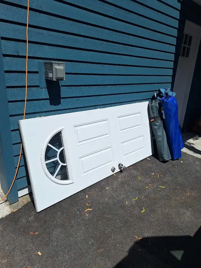 Exterior Door 34'