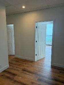 Bureau à louer / Office for rent - 2120 Sherbrooke e - 518 pi2