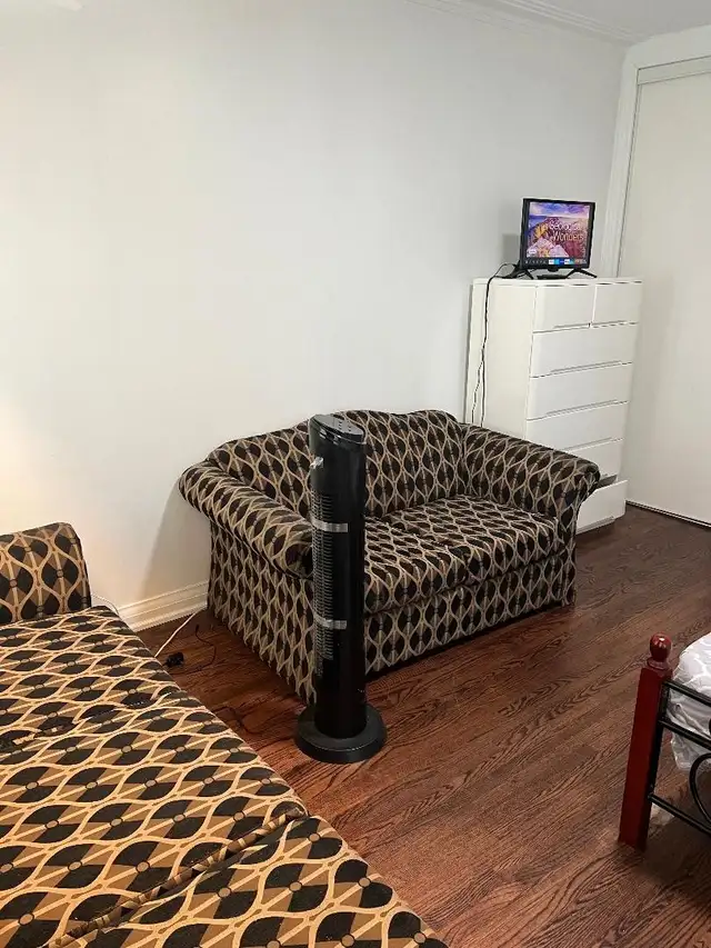 Gorgeous and Furnished Main Floor Room in Scarborough for Rent