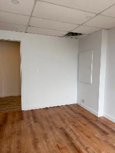 Bureau 200 pi² rénové – 640.02$/mois – 2120 Sherbrooke E - Photo 3