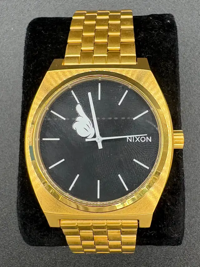 NEW Nixon Mickey Mouse Disney Collab Watch with Fresh Battery