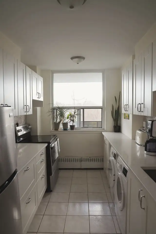Renovated 1 Bed Condo - In-Unit Laundry, Parking, Balcony - Near