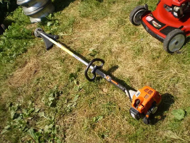 STIHL  FS85R  GAS POWERED TRIMMER