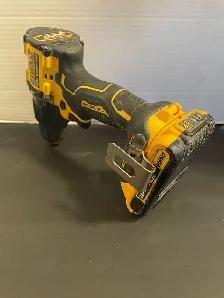 Dewalt Drill DCD799 With Battery - Photo 3