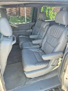 Low Km Honda Odyssey Rear Entry Wheelchair Van - Photo 8