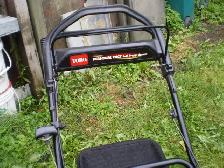 TORO Recycler  22inch Self-Propelled gas   Lawnmower. - Photo 2