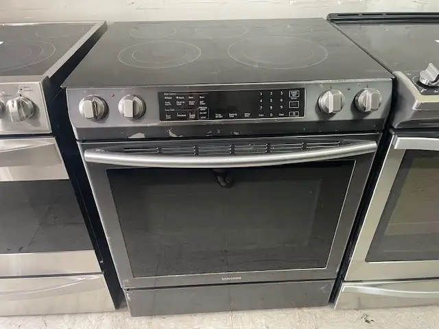 Cuisinière inox encastrable vitro double convections Samsung