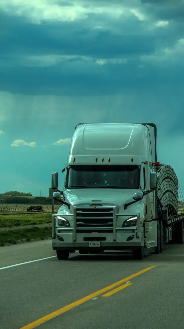 CLASS 1 FLATBED DRIVER - CANADA/USA