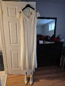 Ivory Wedding Dress Size 14-20    Leather Wedding Boots
