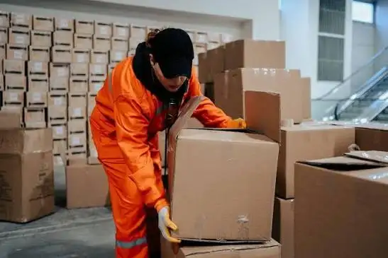 Now Hiring: Experienced Shipping & Receiving Clerk