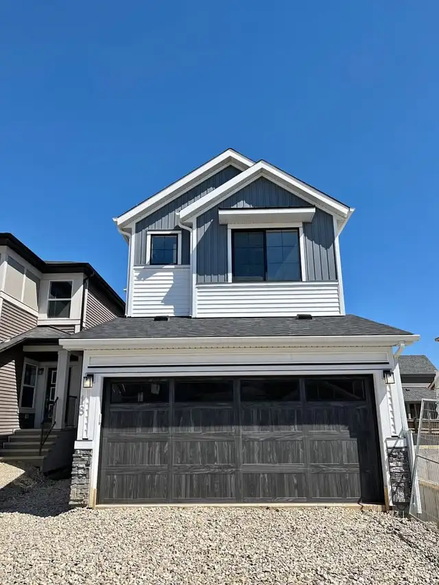 Beautiful 2 Bedroom LEGAL Basement Apartment