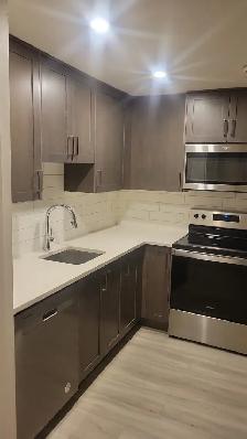 Beautiful 2 Bedroom LEGAL Basement Apartment - Photo 5