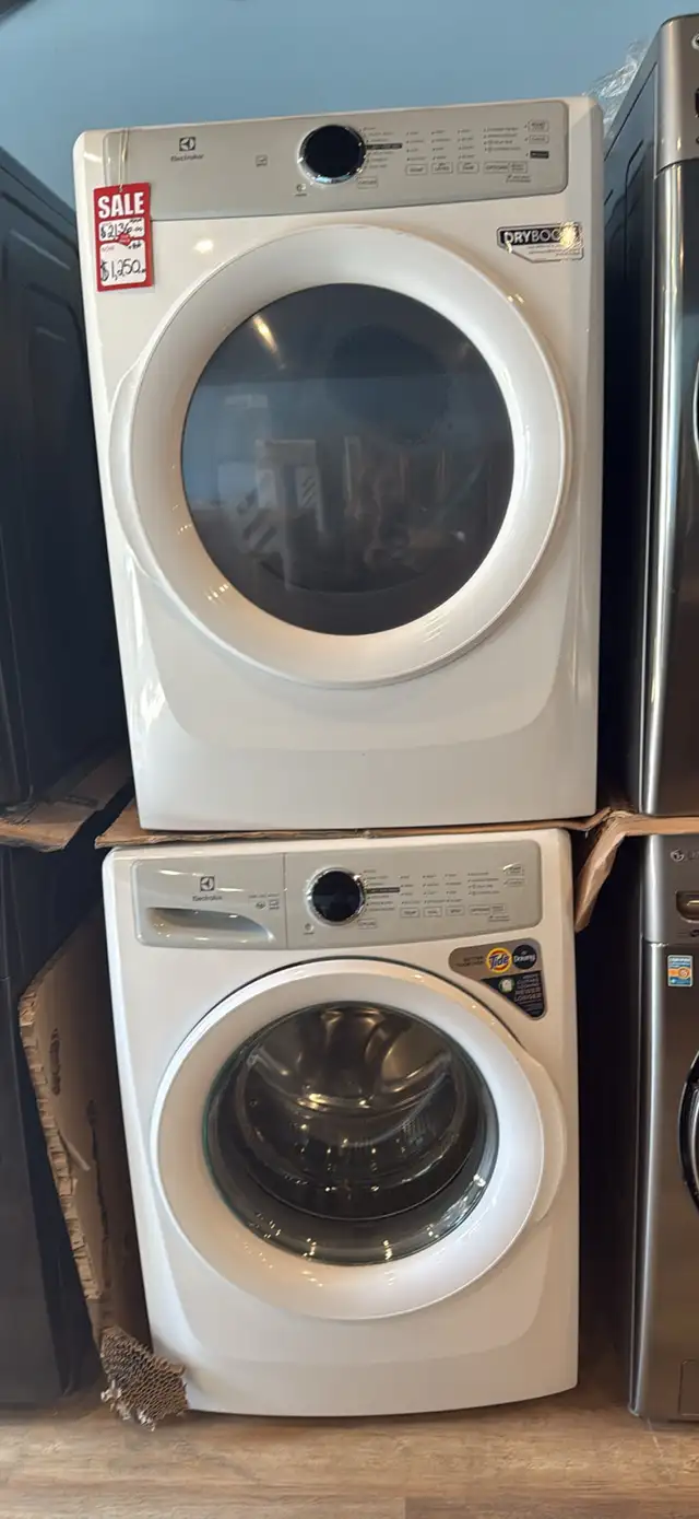 Electrolux "27" White Front Load Washer/Dryer Set