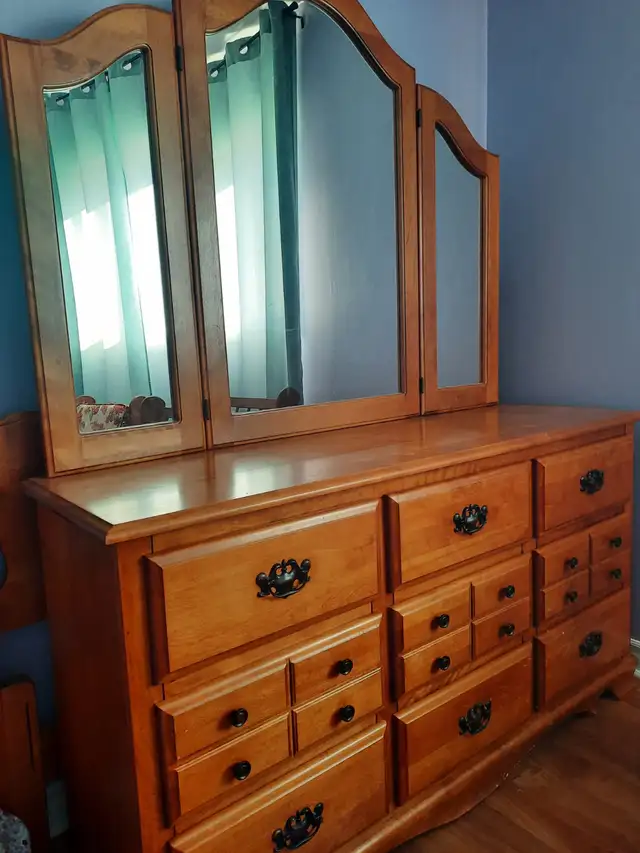 Bureau madame avec miroir en merisier