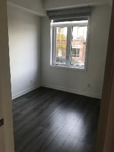 Oakville - Room for rent in a 2 bedroom townhouse - Photo 5