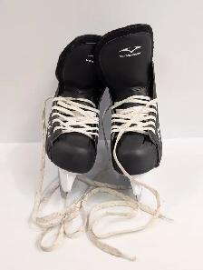 (B1897) VicHockey G59N Men's Hockey Skates US Size 9