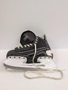(B1897) VicHockey G59N Men's Hockey Skates US Size 9 - Photo 4