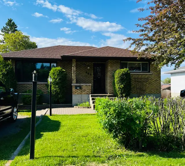 Charming 2-Bedroom Main Floor Home in a Prime Port Arthur