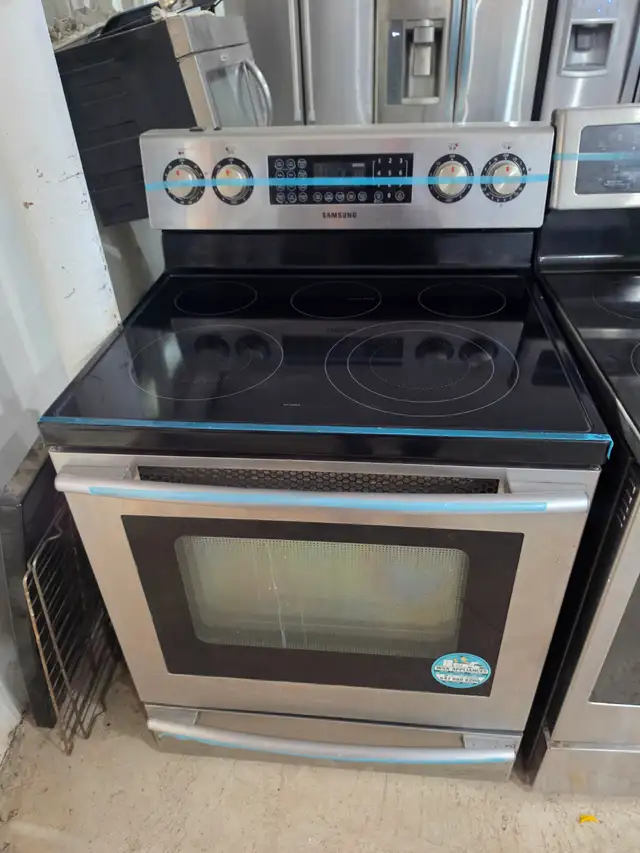 Samsung 30' Stainless Steel Electric Ceramic Top Stove Oven