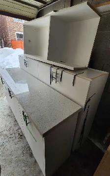 EXCELLENT DEAL.. 4 PIECE KITCHEN COUNTER AND CUPBOARD - Photo 4