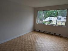 2 Bedroom in Strathroy - Photo 2