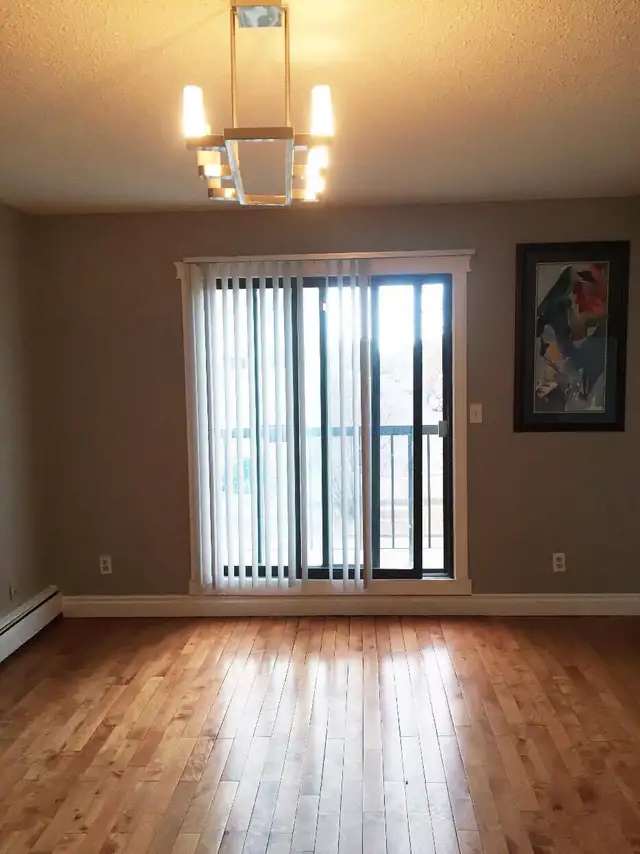 Crescent Heights 2 BR Apartment for September