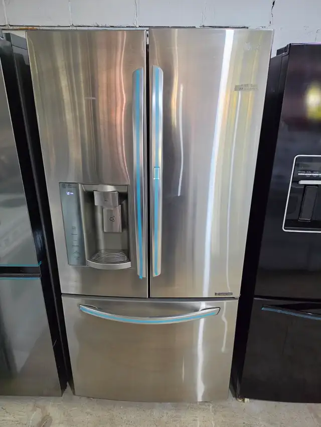 LG 33' Stainless Steel French Door Fridge Bottom Freezer