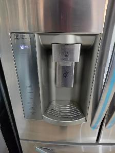 LG 33' Stainless Steel French Door Fridge Bottom Freezer - Photo 2