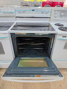 Whirlpool 30' White Electric Glass Top Stove Range Oven - Photo 3