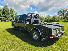 2015 Ram 3500 Longhorn Dually - HO Cummins / AISIN - CM Flatbed - Photo 5