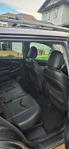 Single owner 2012 Toyota Rav 4 Sport, great condition - Photo 4