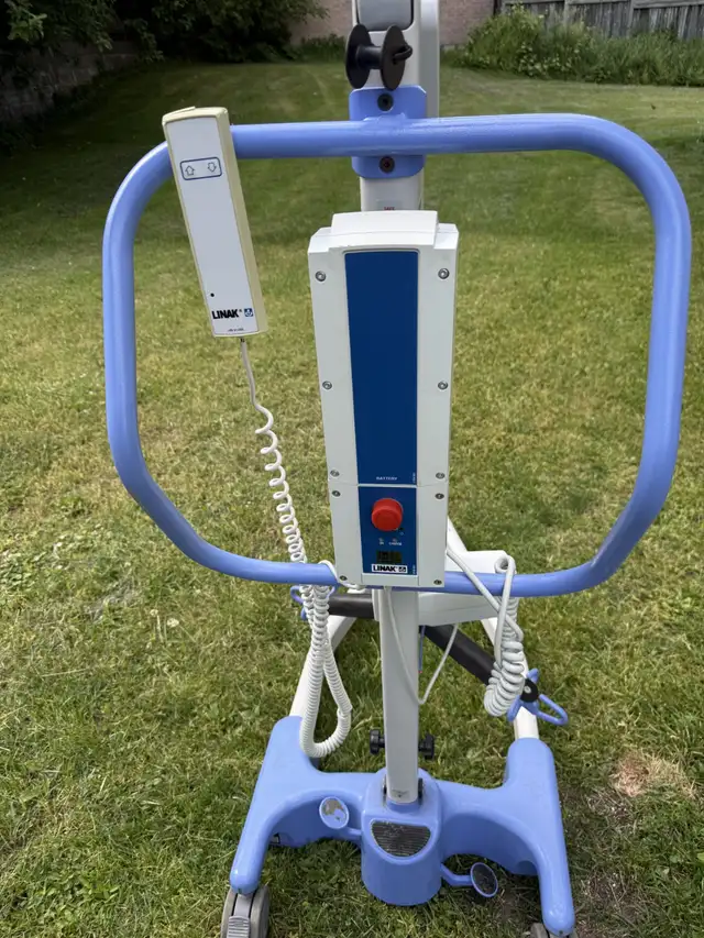 Hoyer Advance 340 Hoyer Lift with Sling $ 1300