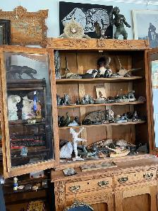 Indoor Garage Sale - Photo 8