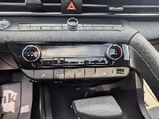 2023 Hyundai Elantra PREFERRED IVT WITH TECH PACKAGE/SUNROOF! - Photo 15