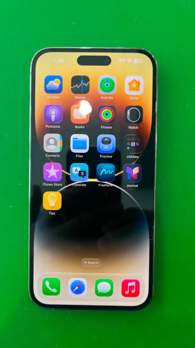 iPhone 14 Pro Max, 256GB, Gold.