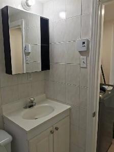 Renovated, furnished room for rent in quiet NDG (Montreal) - Photo 7