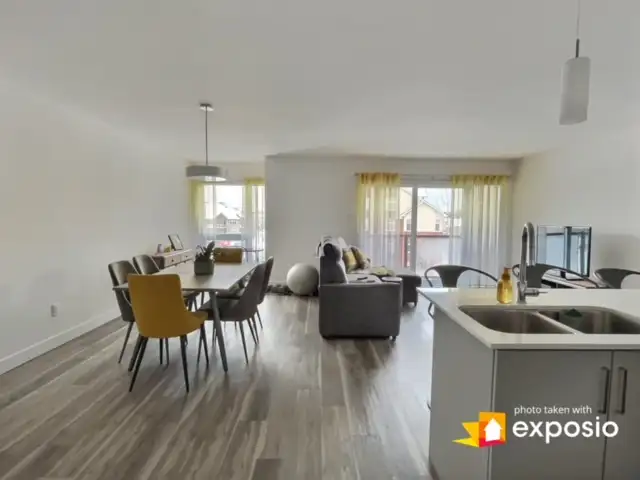 Magnifique condo 2 chambres avec électroménagers