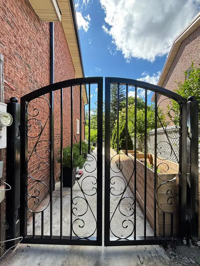 Single and Dual Swing Wrought Iron Gates Metal Gates