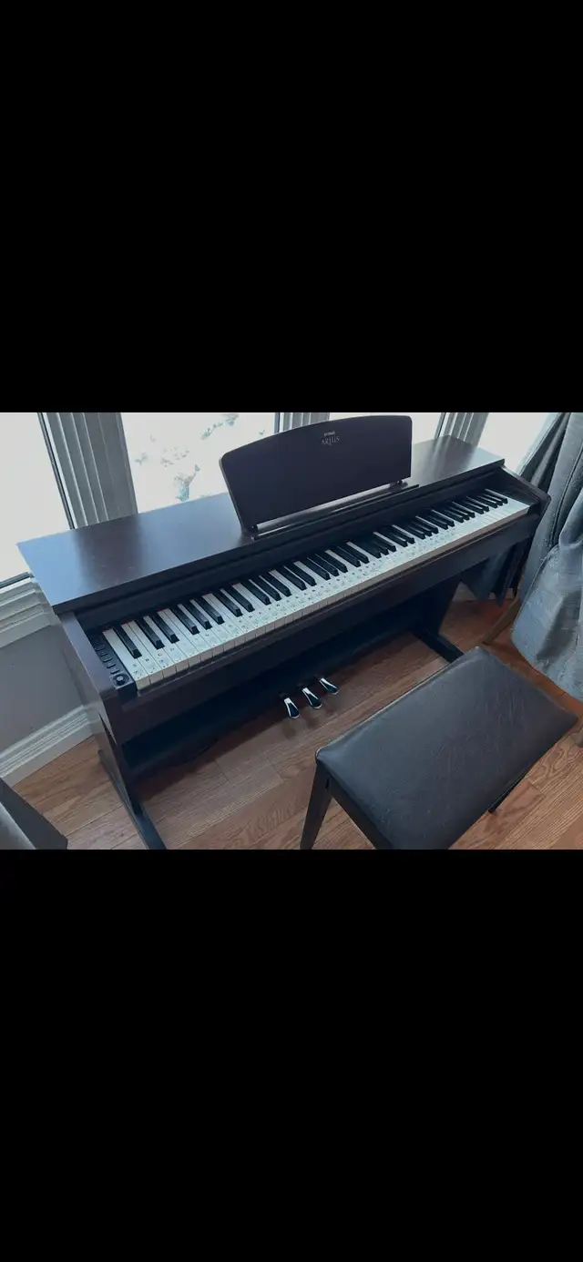 Yamaha Arius Digital Piano