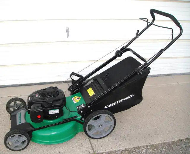 CERTIFIED REAR BAG LAWNMOWER