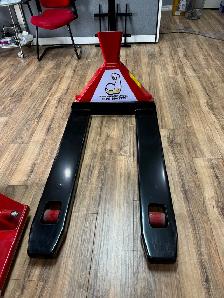 Manual and Electric Pallet Jacks Pump Trucks Warehouse Products - Photo 10
