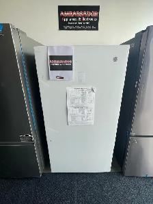 NEW 32.88" GE Upright Freezer Frost Free (17.3 Cu.Ft)