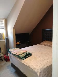 Beautiful All inclusive room for rent - Photo 3