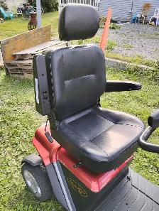 Pride Mobility Pursuit XL Mobility Scooter (fast sale) - Photo 5