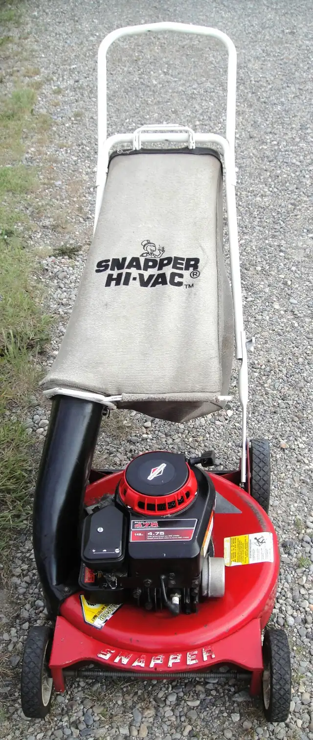 SNAPPER REAR BAG GAS LAWNMOWER