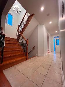 4-BEDROOM HOUSE FOR RENT – BRAMPTON - Photo 3