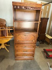 Free delivery used Vintage Wood Secretary Desk with Hutch - Photo 2