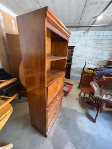 Free delivery used Vintage Wood Secretary Desk with Hutch - Photo 4