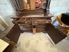 Free delivery Antique Oak Sideboard made in England - Photo 8