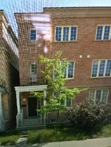 York Univ. village room for rent $600 /mon Sept 1 for F. student